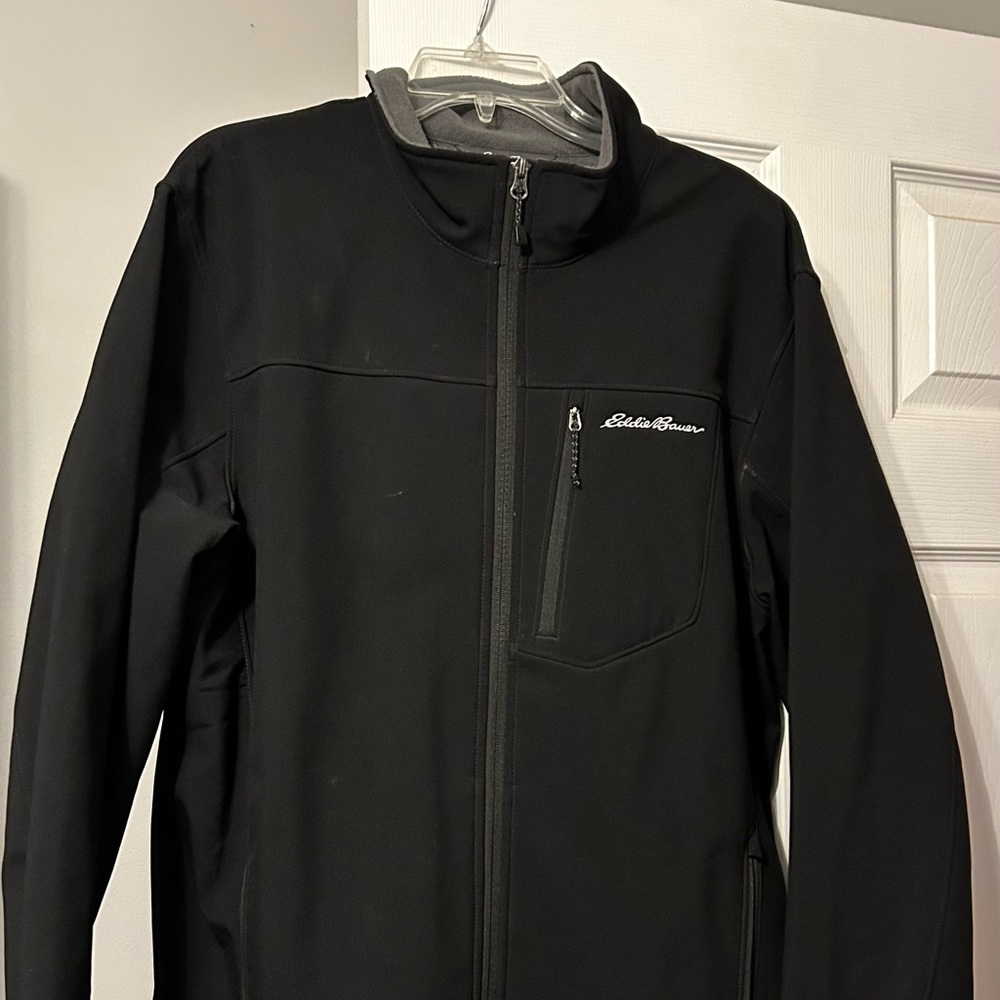EDDIE BAUER